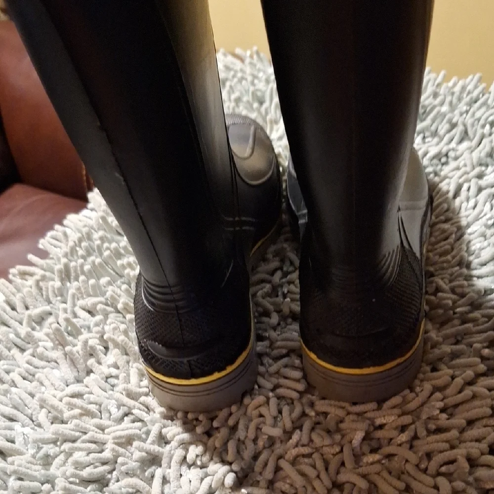 Black and Yellow Men's Rubber Boots
